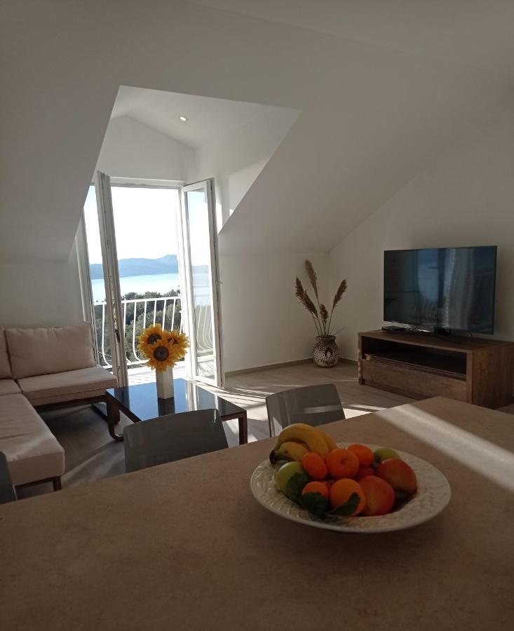Apartment Lucija With Sea View Ragusa Esterno foto